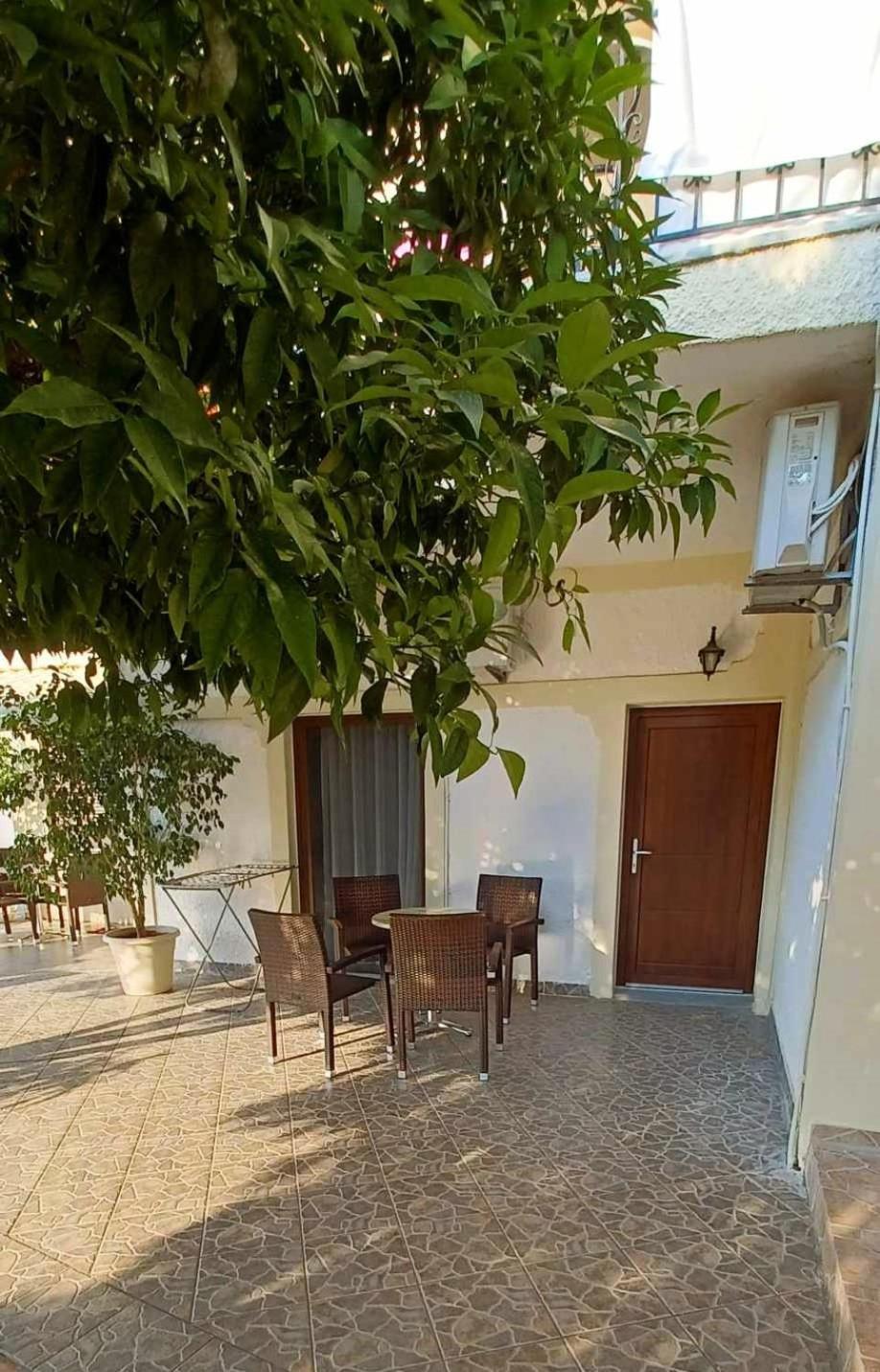 Tsanis Apartment Parga Exterior photo